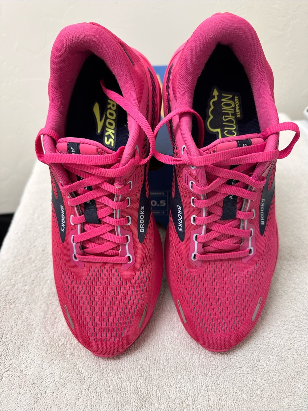 Brooks Women’s Adrenaline GTS 22 - Rose/Peacoat/Kentucky Blue - Size 10.5